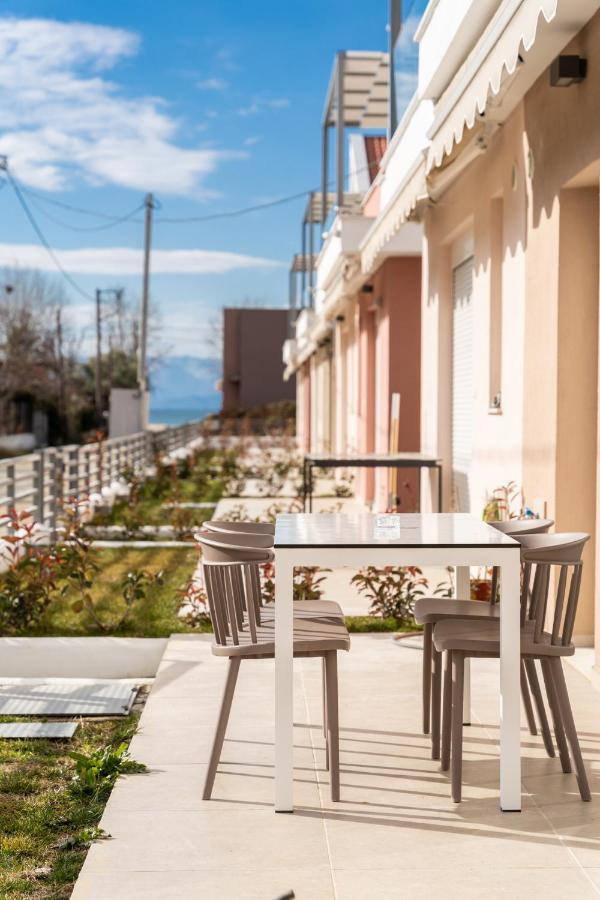 דירות Ofrínion Dionysos Residential Complex מראה חיצוני תמונה
