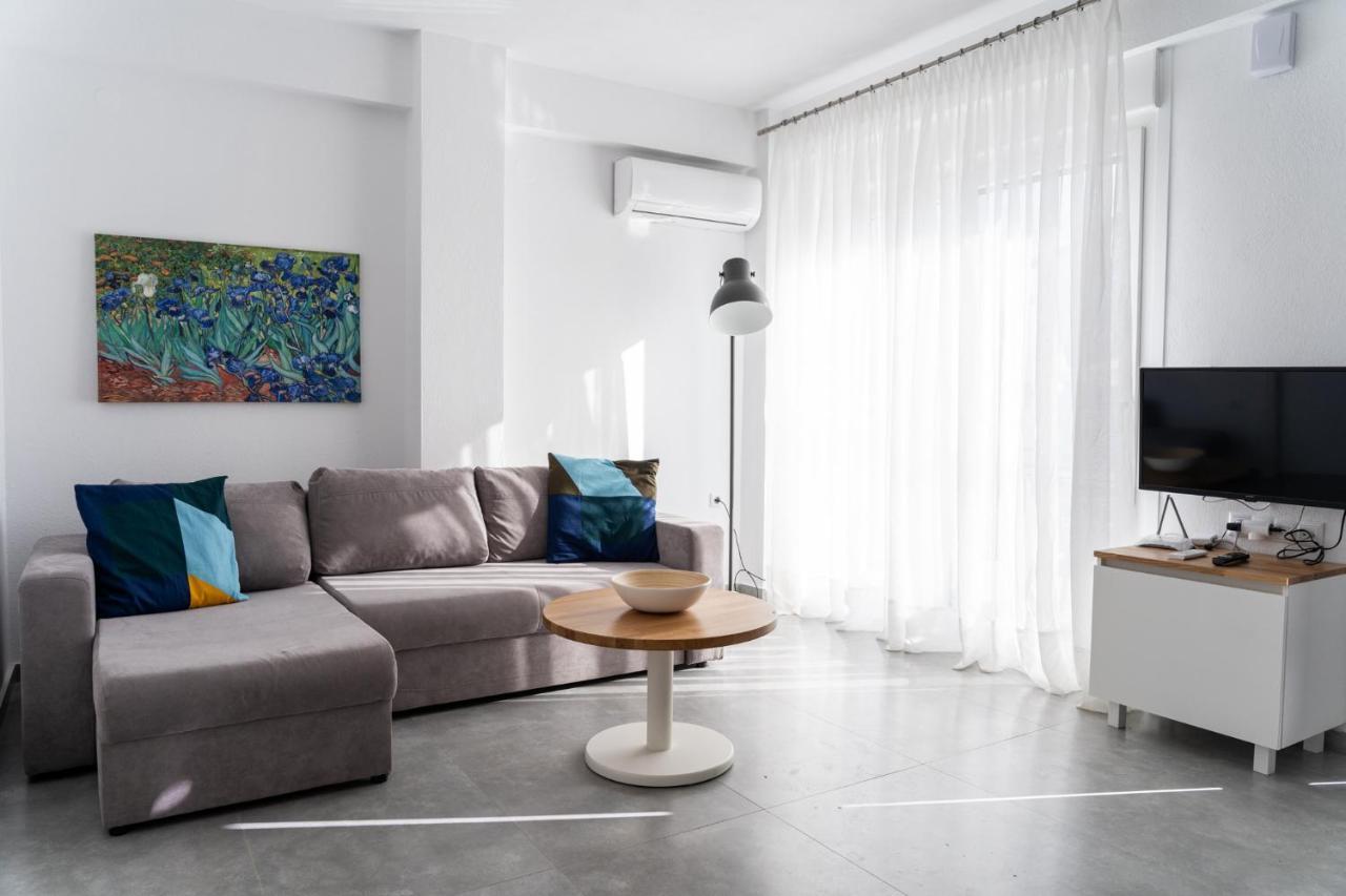 דירות Ofrínion Dionysos Residential Complex מראה חיצוני תמונה
