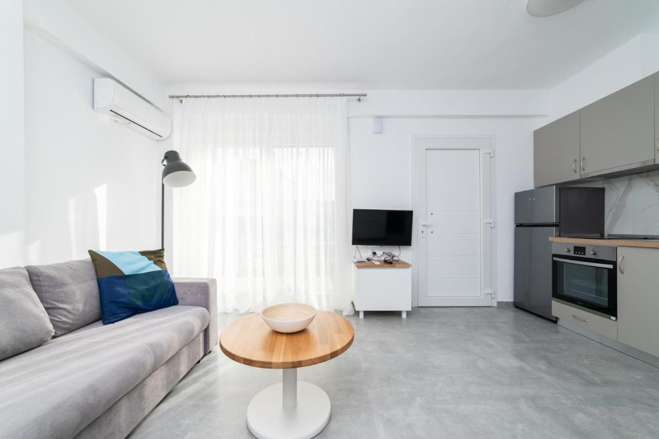 דירות Ofrínion Dionysos Residential Complex מראה חיצוני תמונה