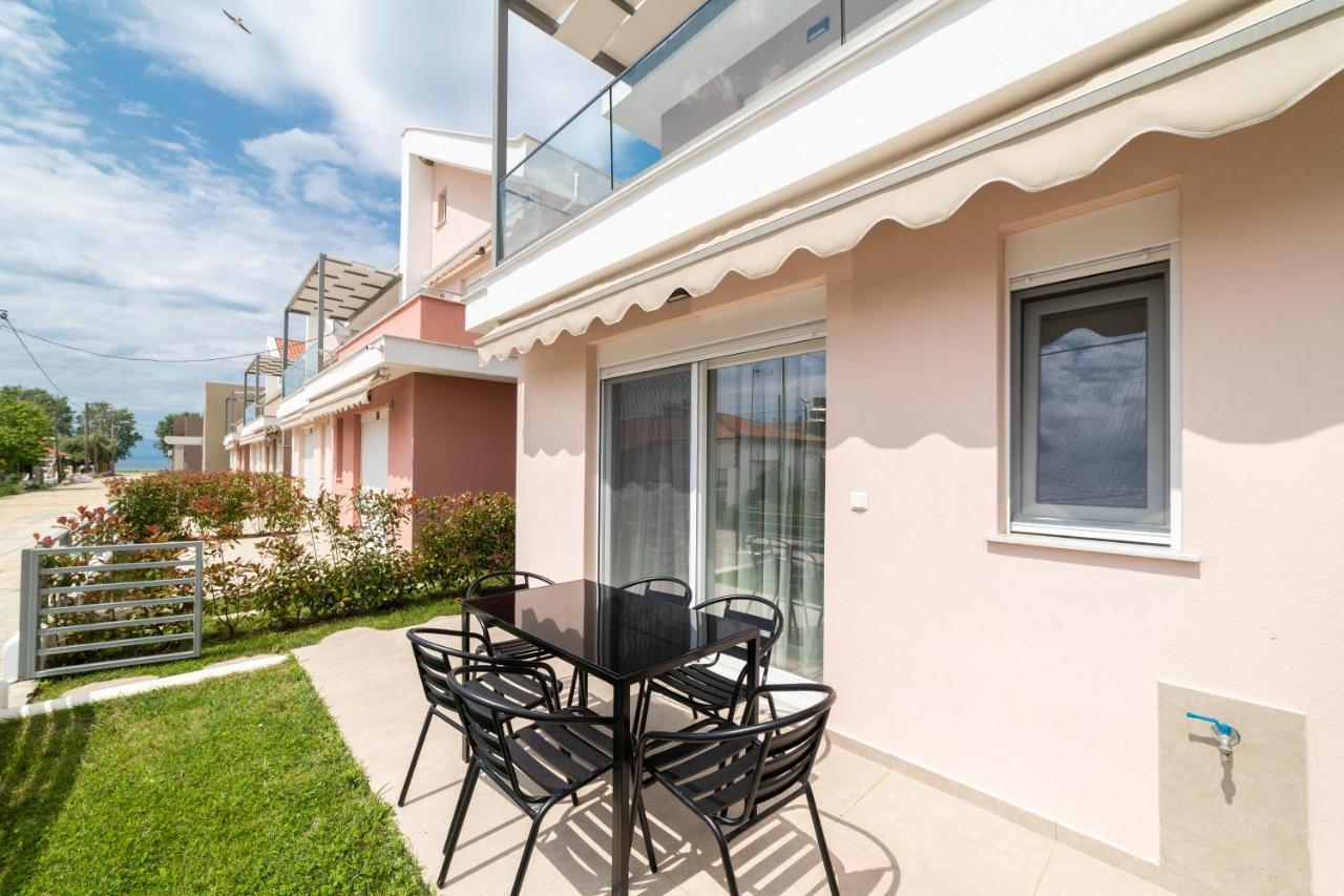 דירות Ofrínion Dionysos Residential Complex מראה חיצוני תמונה