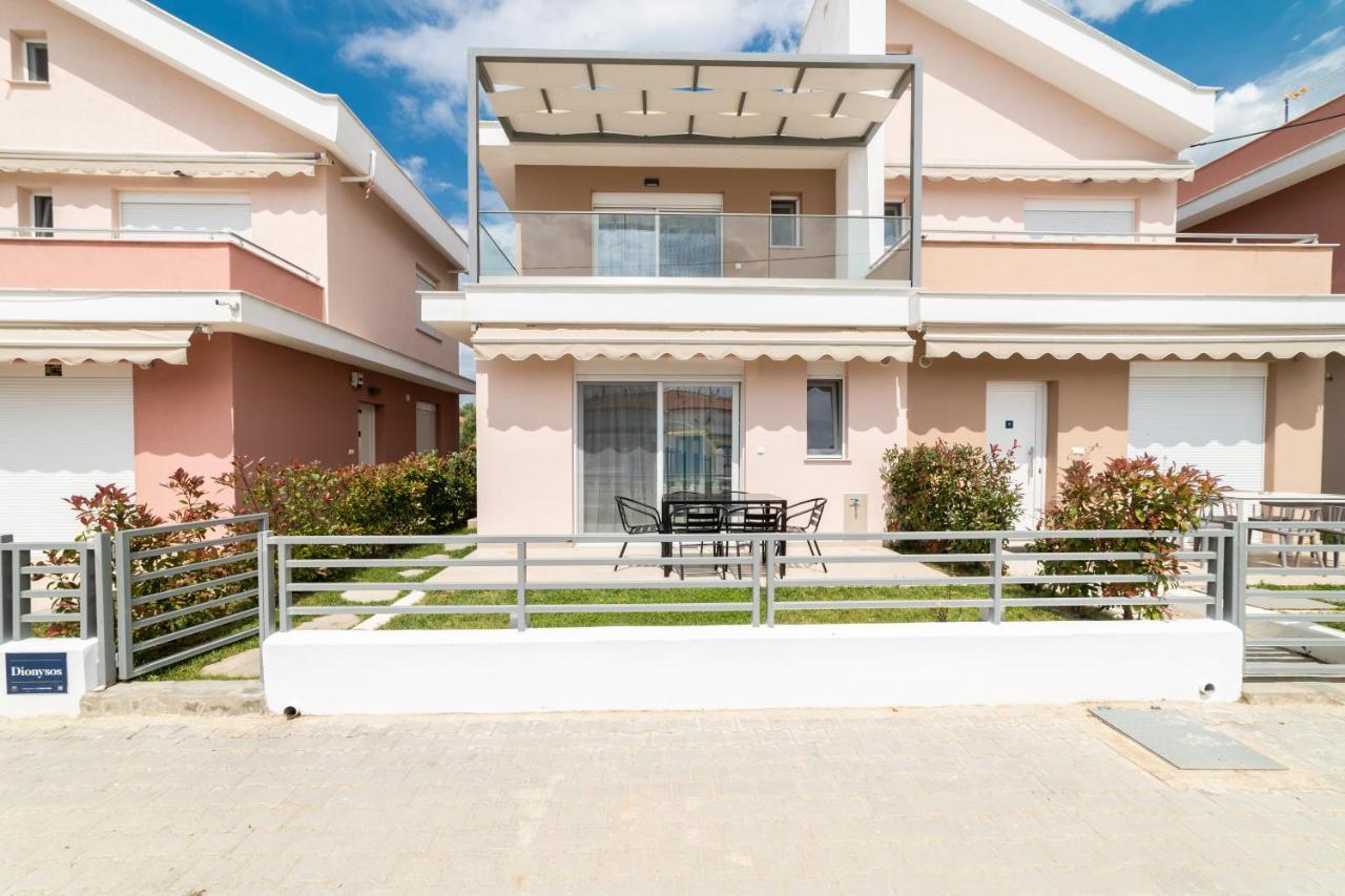 דירות Ofrínion Dionysos Residential Complex מראה חיצוני תמונה
